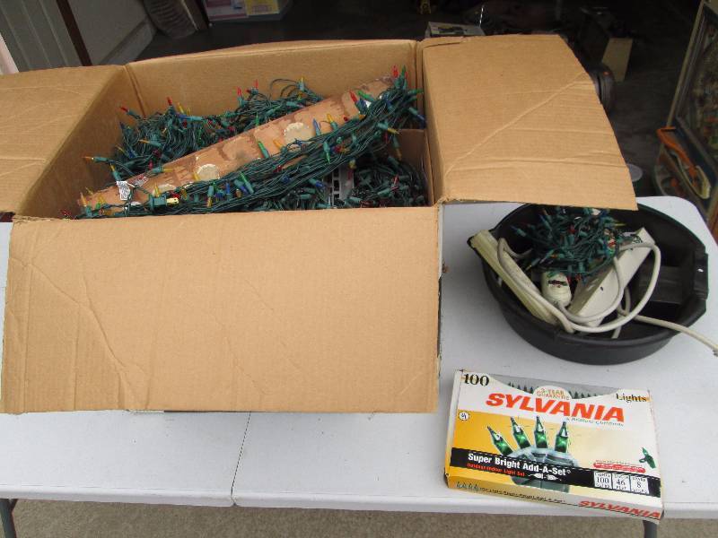 lot 94 image: HUGE Box of Multi-Colored Christmas Lights
