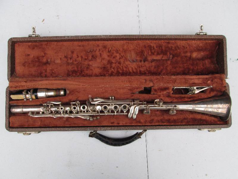 lot 95 image: American Standard by King Silverplated Clarinet