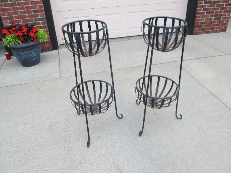 lot 99 image: Wrought Iron Double Flower Basket Stands
