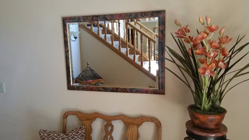 lot 6 image: Beveled Mirror