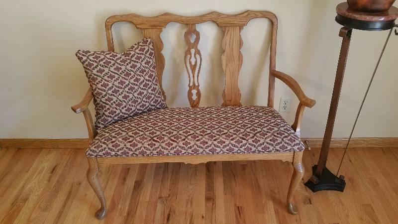 lot 5 image: Antique Georgian Style Settee