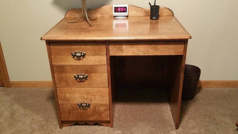 lot 15 image: Birch Wood Desk