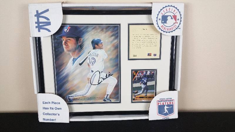 lot 55 image: Paul Molitor Autographed Picture