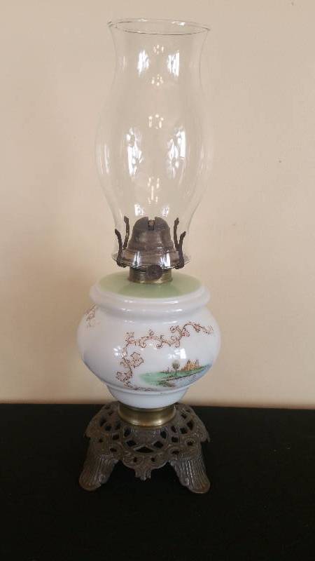 lot 35E image: Antique Kerosene Lamp