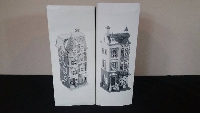 lot 126 image: Department 56 Christmas Village x0