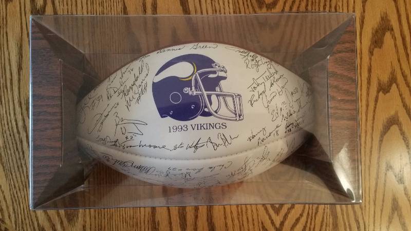 lot 69A image: 1993 Minnesota Vikings Reprint Autographed NFL Football