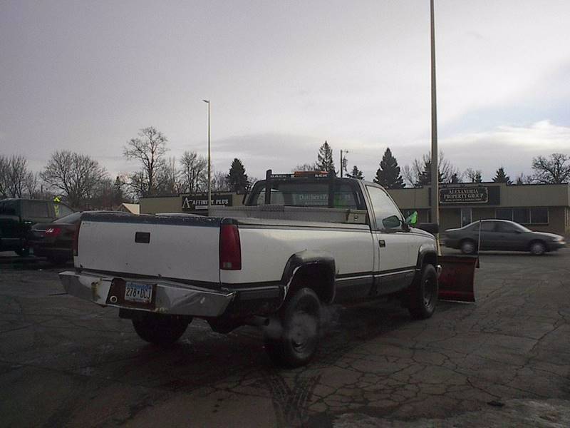 lot 12 image: 1989 Chevrolet 2500 Plow Truck 4WD