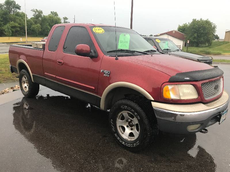 lot 13 image: 1999 Ford F-150 XLT 4x4