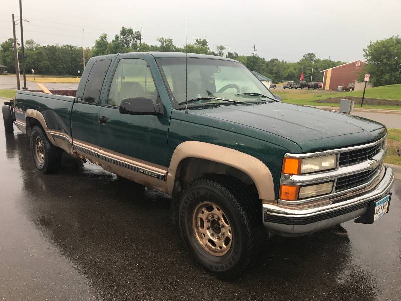 lot 15 image: 1996 Chevrolet 2500 4x4 Longbox