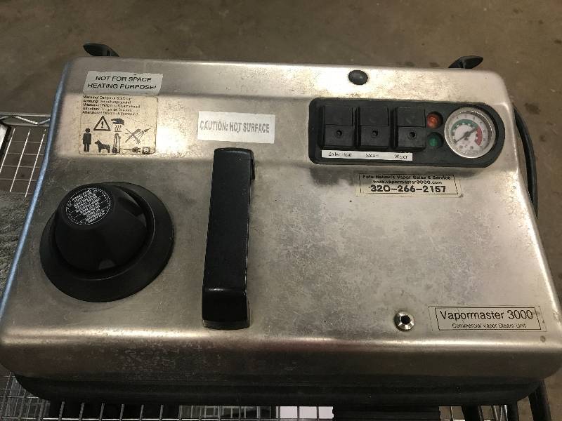 lot 29 image: Vapormaster 3000 Steam Cleaner & Cart