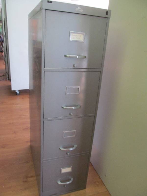 lot 27 image: File cabinet