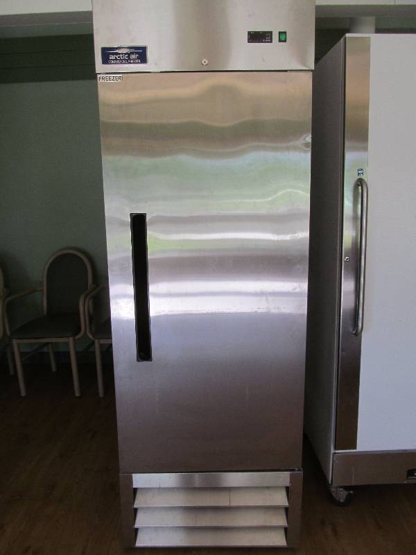 lot 33 image: freezer
