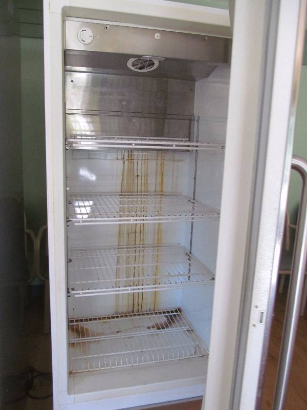 lot 34 image: refrigerator