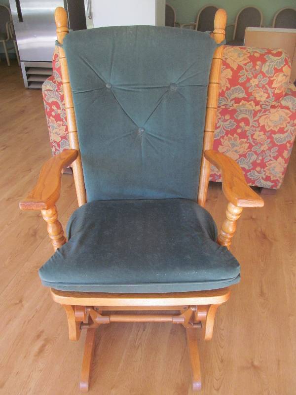 lot 37 image: rocker