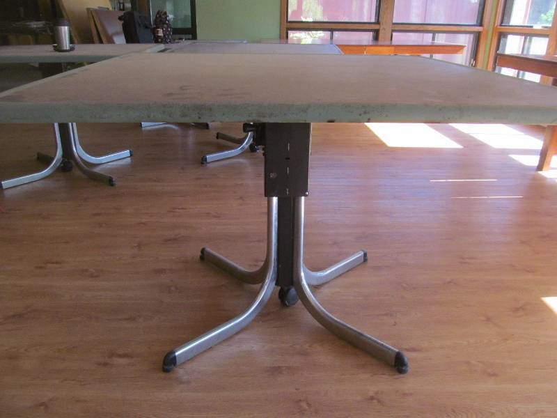 lot 45 image: table