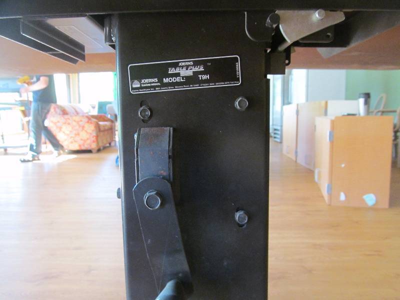 lot 46 image: table
