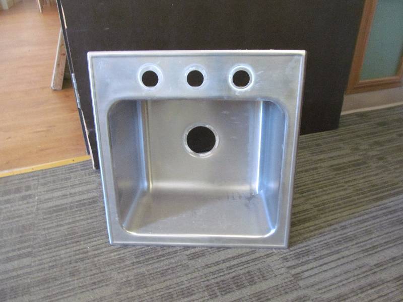 lot 55 image: sink