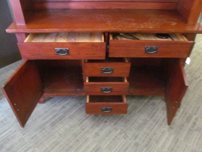lot 59 image: hutch