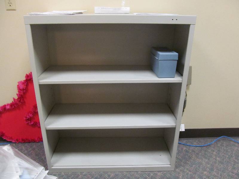 lot 69 image: shelf
