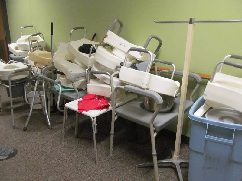 lot 83 image: commodes, toilet risers, plungers