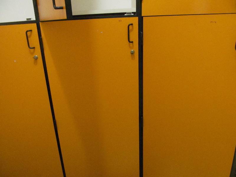 lot 103 image: (62) wall cabinets