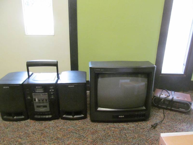 lot 115 image: (hall) RCA TV ,Sony radio, Panasonic radio