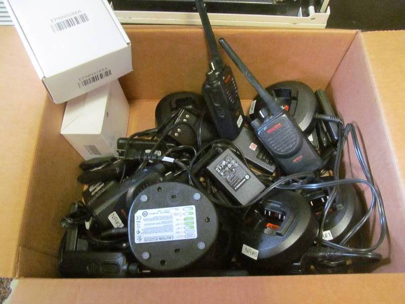 lot 117 image: (hall) hand held radios