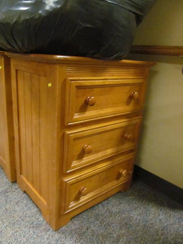 lot 131 image: (hall) night stand
