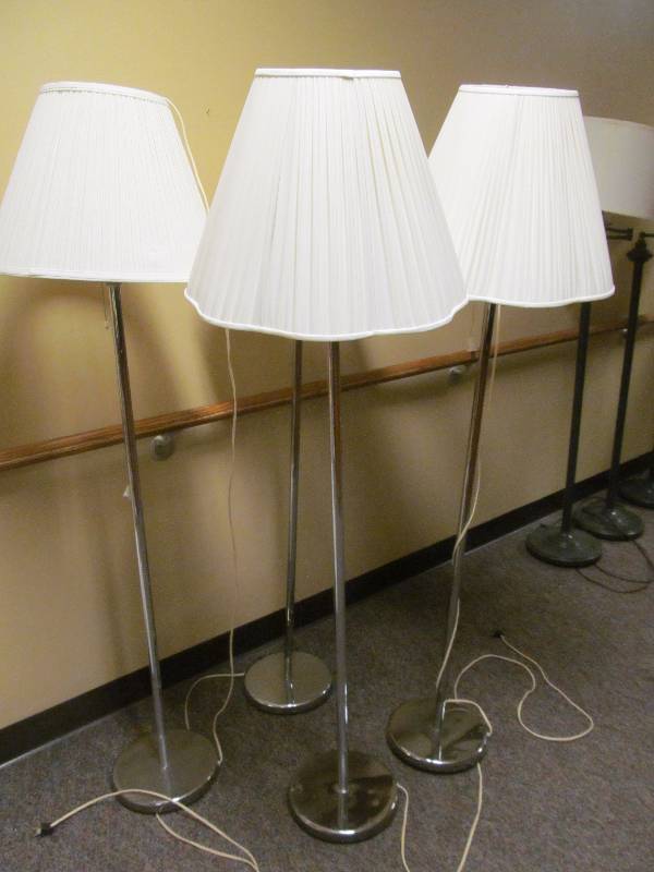 lot 135 image: (hall) lamps