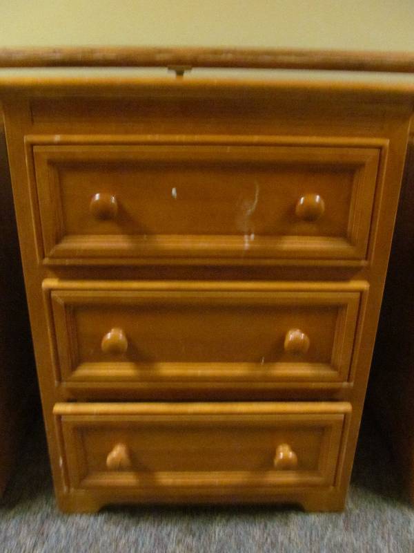 lot 163 image: (hall ) night stand