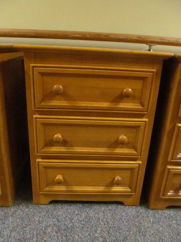 lot 172 image: (hall) nightstand