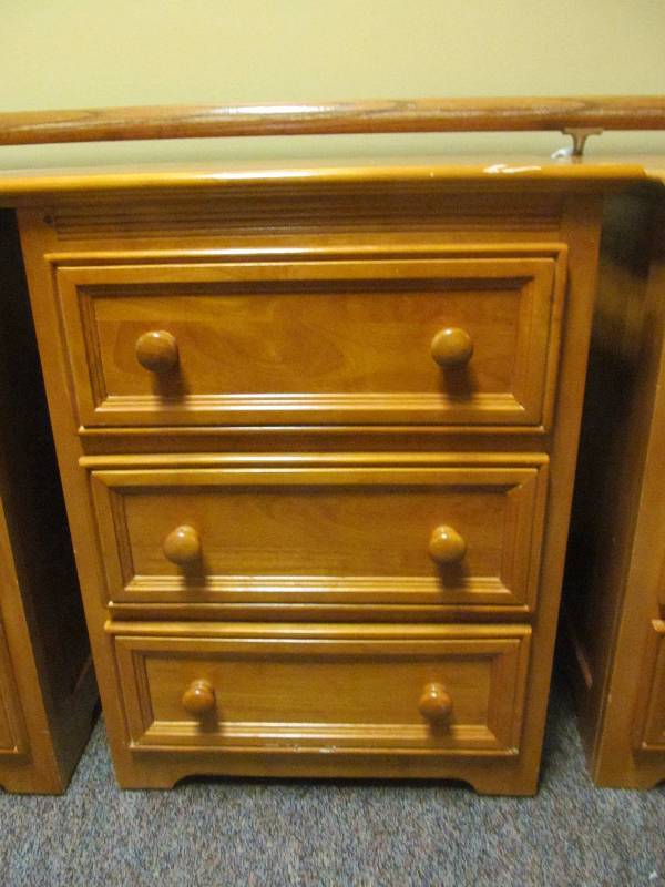 lot 175 image: (hall) nightstand