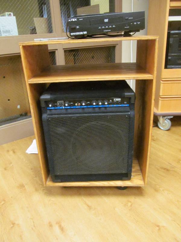 lot 189 image: (104) dvd player, amp