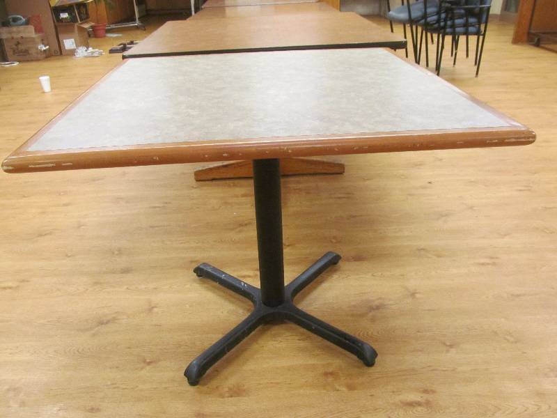 lot 194 image: (104) table
