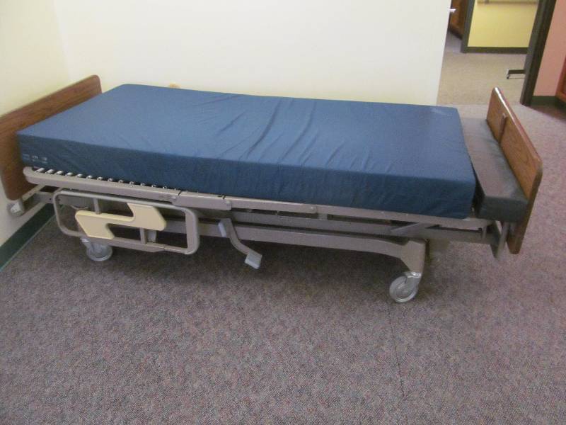 lot 264 image: (116) Hil Rom Century Bed