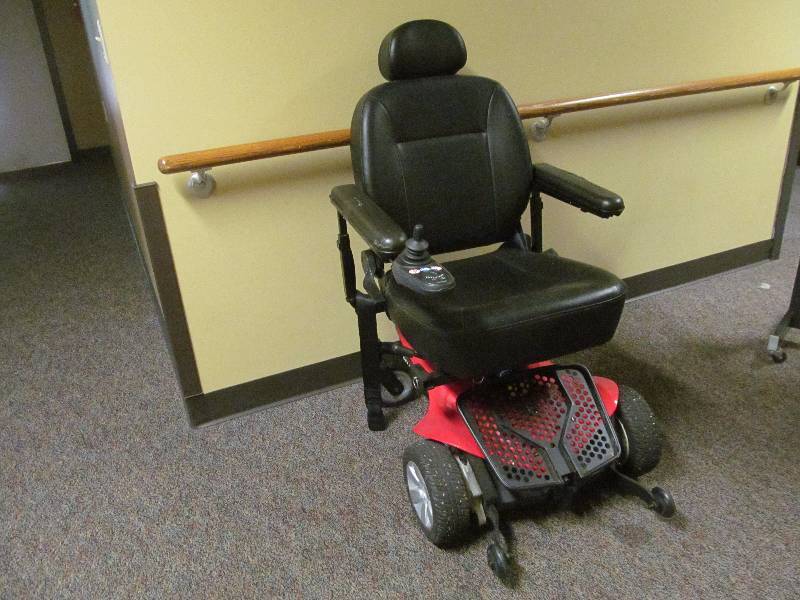 lot 267 image: (hall)Select Elite Mobile chair