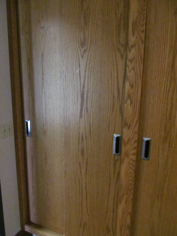 lot 275 image: (120) wardrobe cabinet