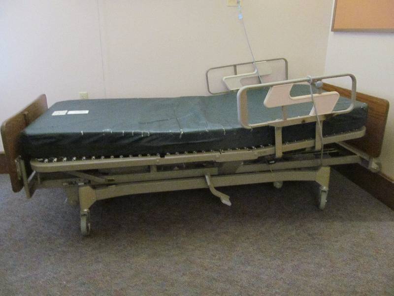 lot 287 image: (112) Hil Rom Century bed