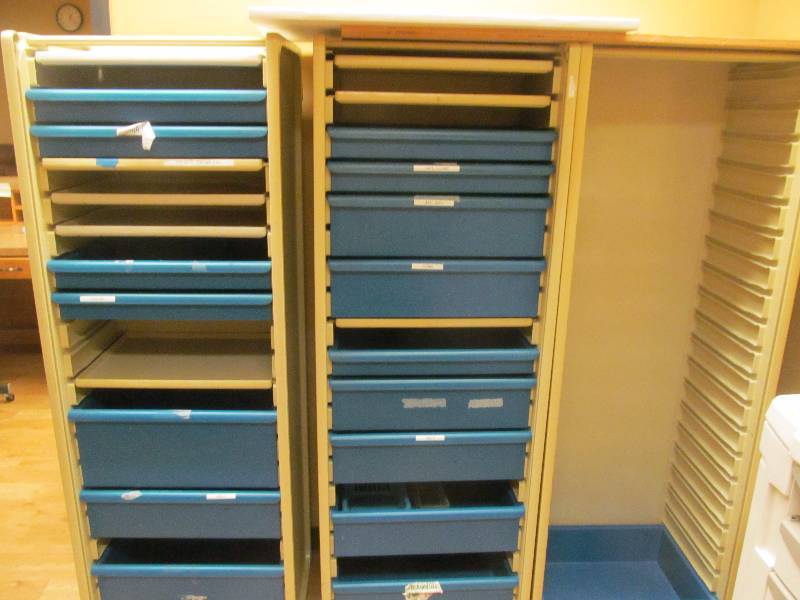 lot 297 image: (oxygen room) tray racks