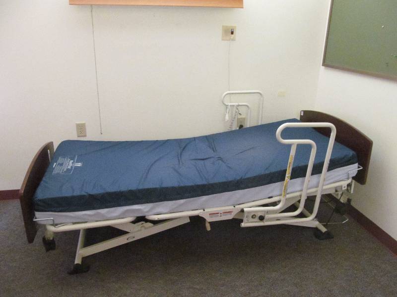 lot 299 image: (212)Hil Rom Century bed