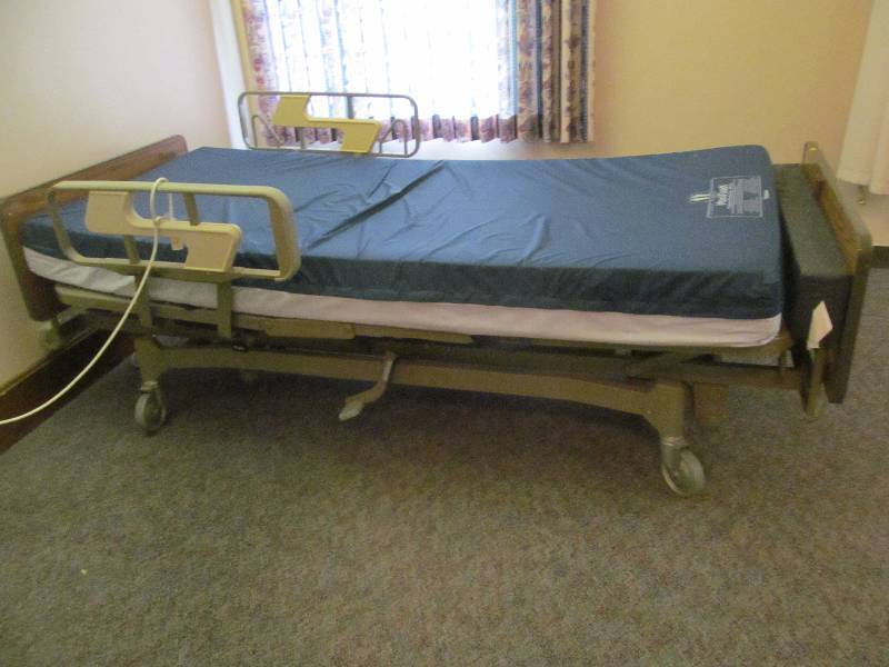 lot 332 image: (219)Hil Rom Century bed