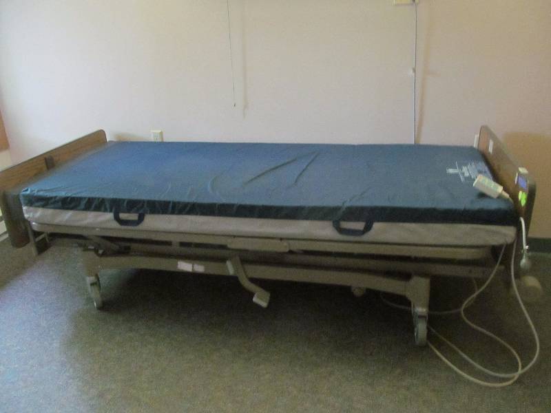lot 342 image: (210)Hil Rom Century bed