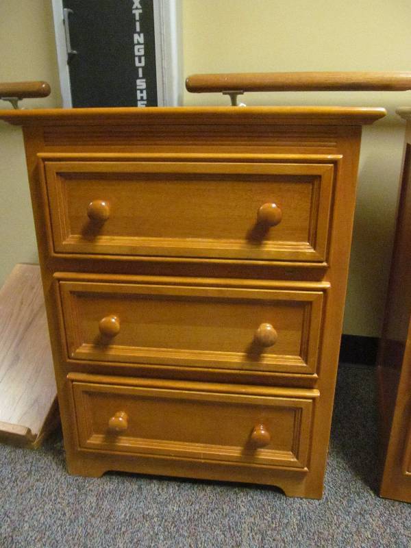 lot 354 image: nightstand