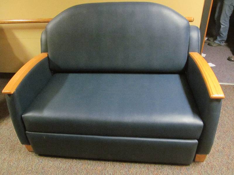 lot 376 image: love seat