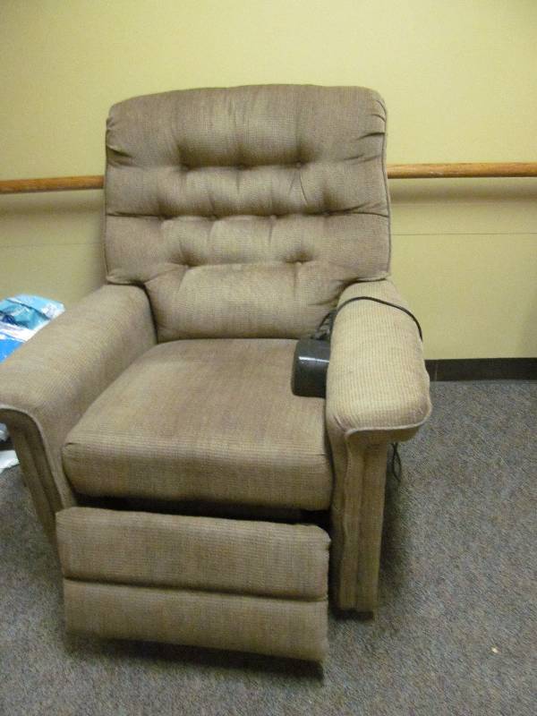lot 378 image: lift chair