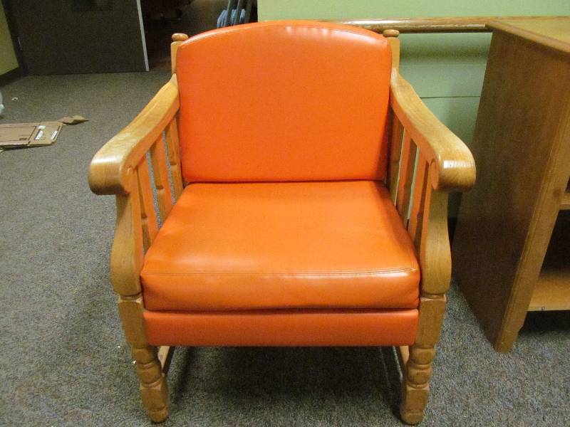lot 390 image: chair