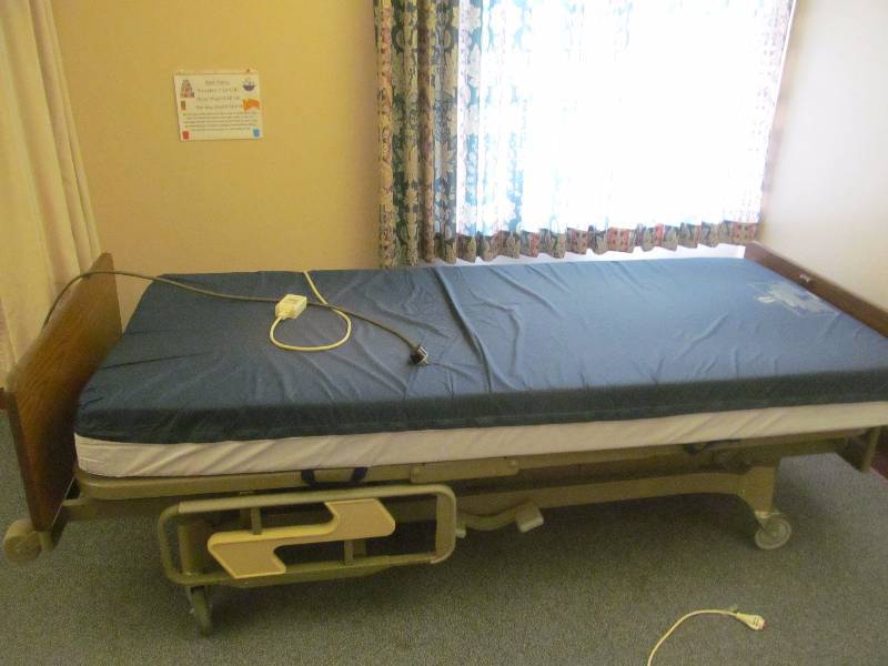lot 399 image: (200) Hil Rom Century bed