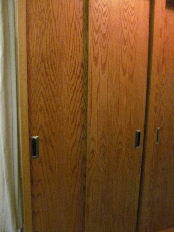 lot 400 image: (200) wardrobe cabinet