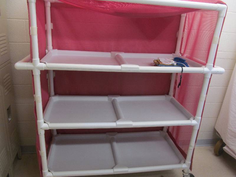 lot 500 image: linen carts