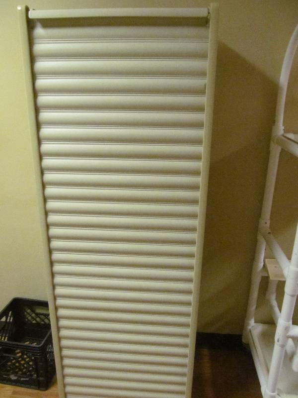 lot 513 image: cabinet